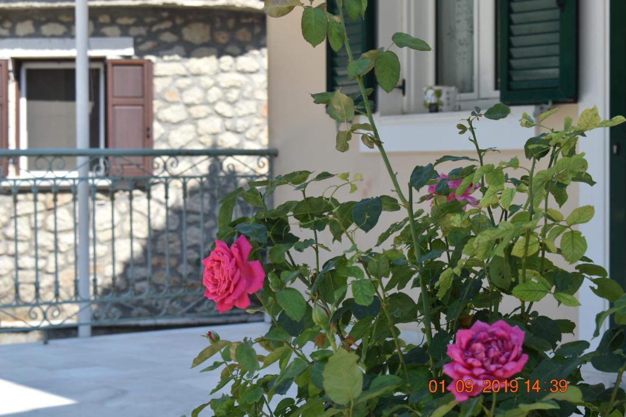 Estate Dafnopanagia Villa Magda Asprogerakata Buitenkant foto